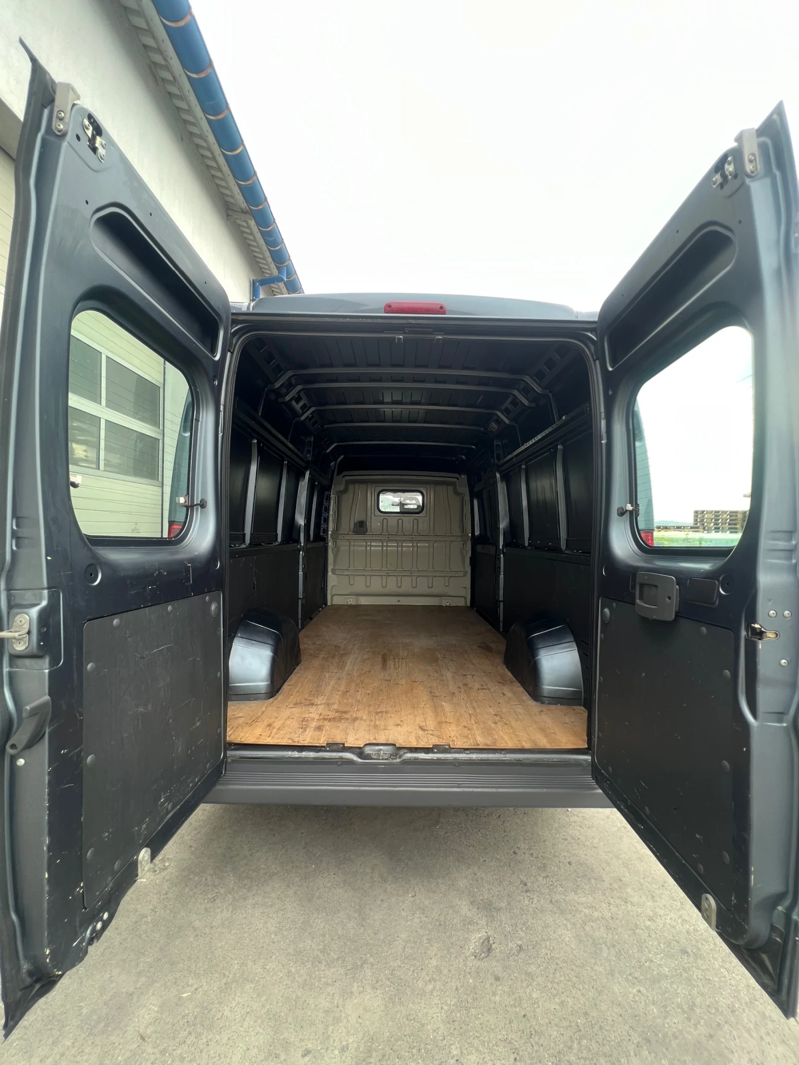 Peugeot Boxer Дълга база / Климатик, снимка 10 - Бусове и автобуси - 54353383