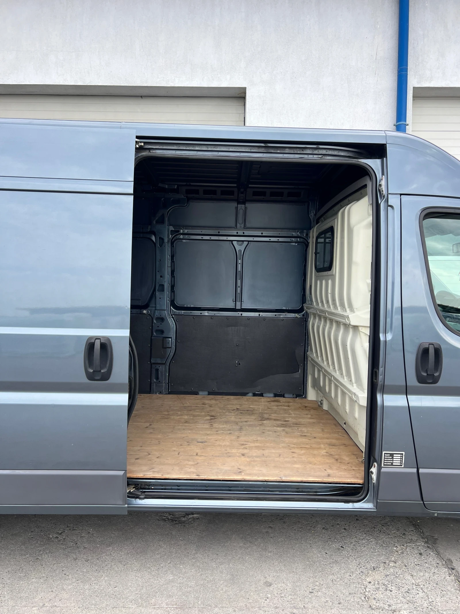 Peugeot Boxer Дълга база / Климатик, снимка 9 - Бусове и автобуси - 54353383