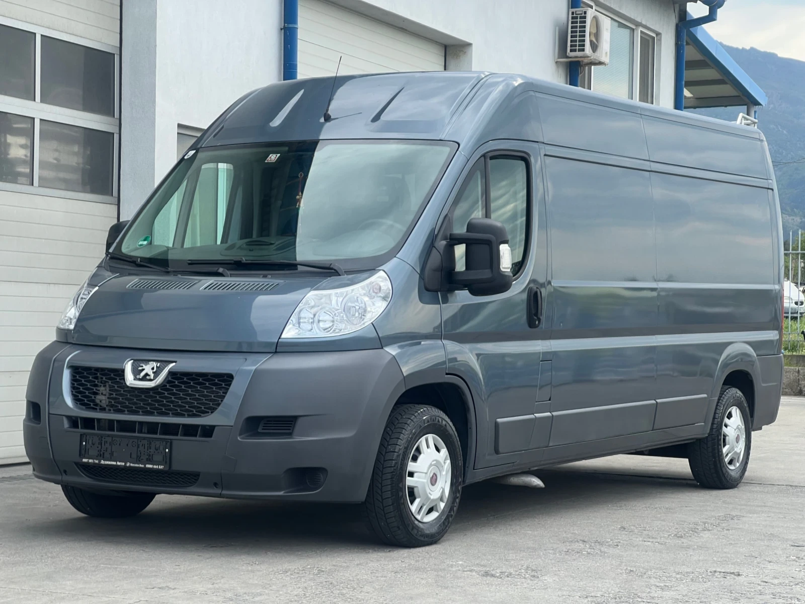 Peugeot Boxer Дълга база / Климатик, снимка 3 - Бусове и автобуси - 54353383
