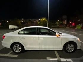 VW Jetta Blue Motion - 8000 € / 15646.64 лв. - 57688615 5