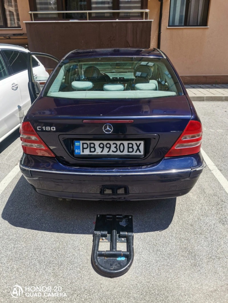 Mercedes-Benz C 180, снимка 4 - Автомобили и джипове - 47357589