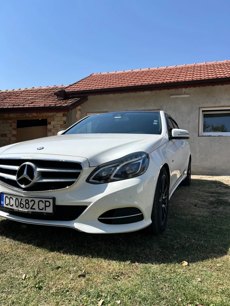 Mercedes-Benz E 220, снимка 3 - Автомобили и джипове - 46991927