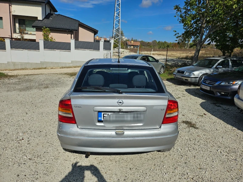 Opel Astra 1.8 102 000км., снимка 4 - Автомобили и джипове - 47618257