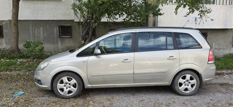 Opel Zafira B, снимка 4 - Автомобили и джипове - 47638726