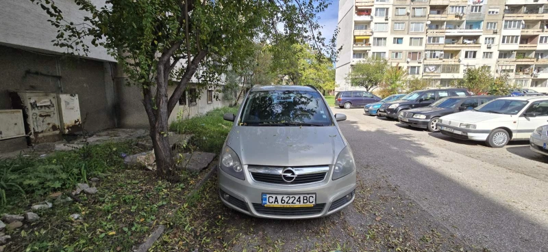 Opel Zafira B, снимка 3 - Автомобили и джипове - 47638726