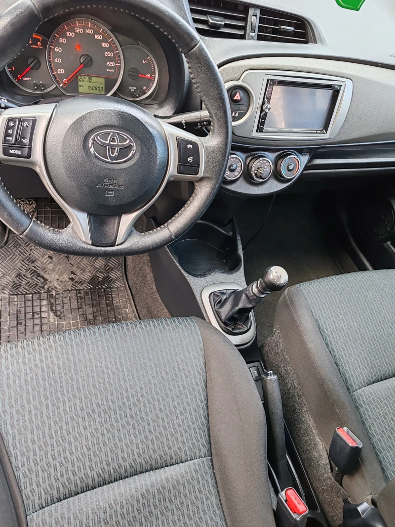 Toyota Yaris 1.4D4D, снимка 12 - Автомобили и джипове - 48120547