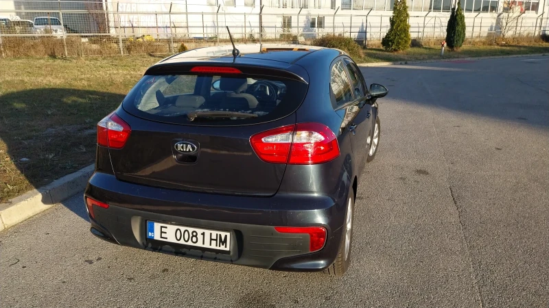 Kia Rio, снимка 2 - Автомобили и джипове - 48102856