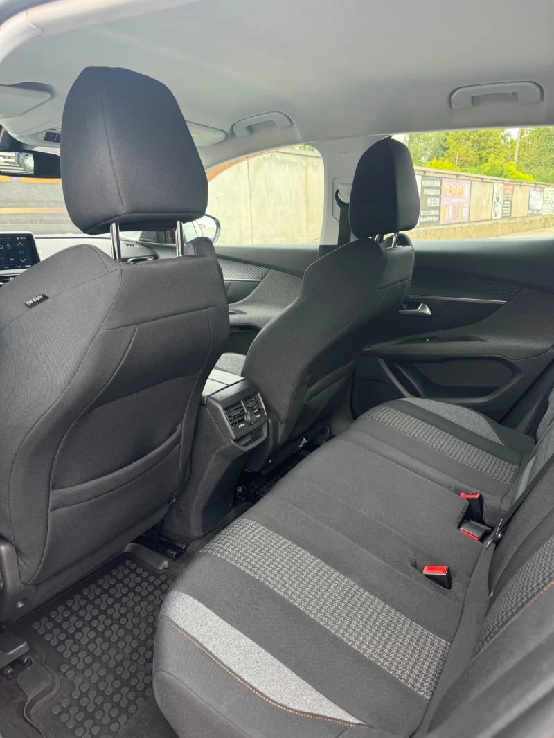 Peugeot 3008 1.2/PureTech/131к.с/Automatic, снимка 13 - Автомобили и джипове - 51502437