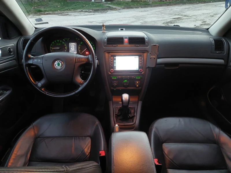 Skoda Octavia, снимка 5 - Автомобили и джипове - 52554960