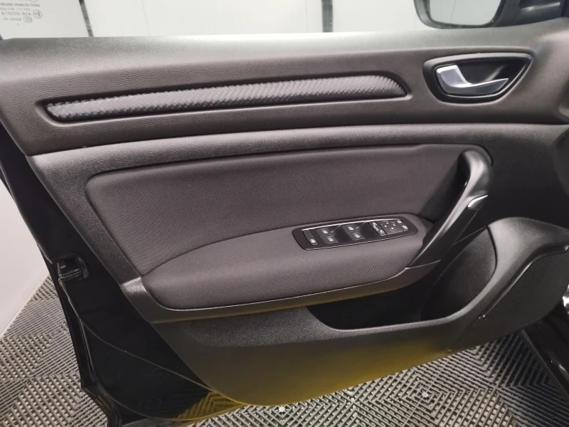 Renault Megane 1.5dci 123000km, снимка 14 - Автомобили и джипове - 52646329