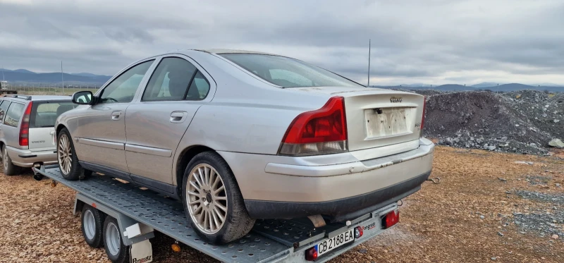 Volvo S60 2.4 D5, снимка 4 - Автомобили и джипове - 53131530