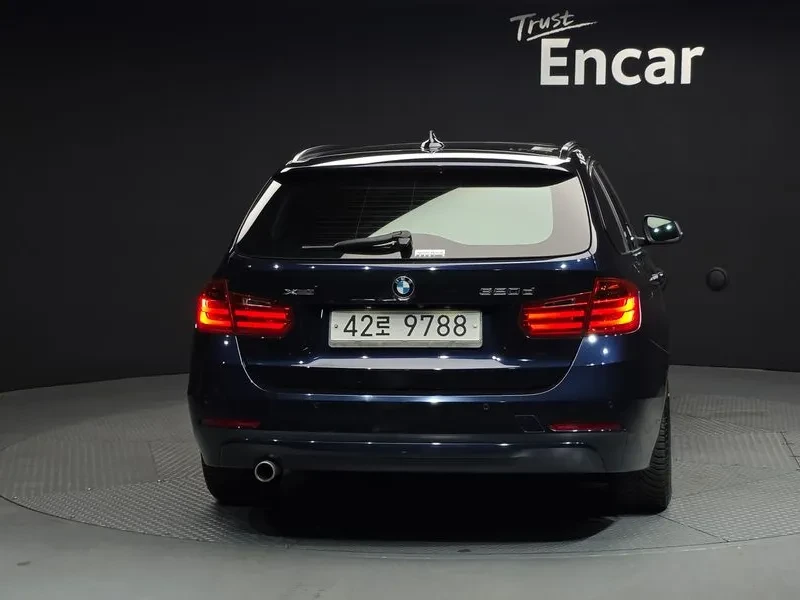 BMW 320 d xDrive, снимка 4 - Автомобили и джипове - 54589715