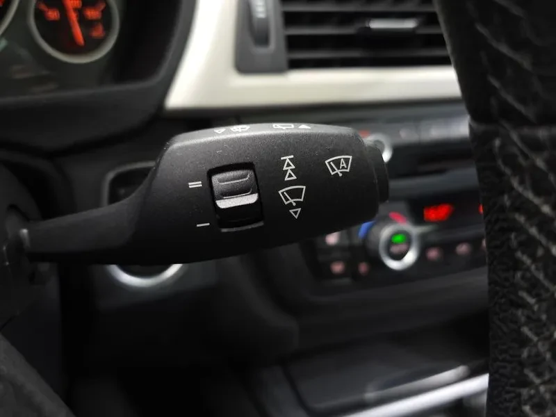 BMW 320 d xDrive, снимка 17 - Автомобили и джипове - 54589715
