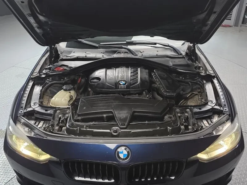 BMW 320 d xDrive, снимка 6 - Автомобили и джипове - 54589715