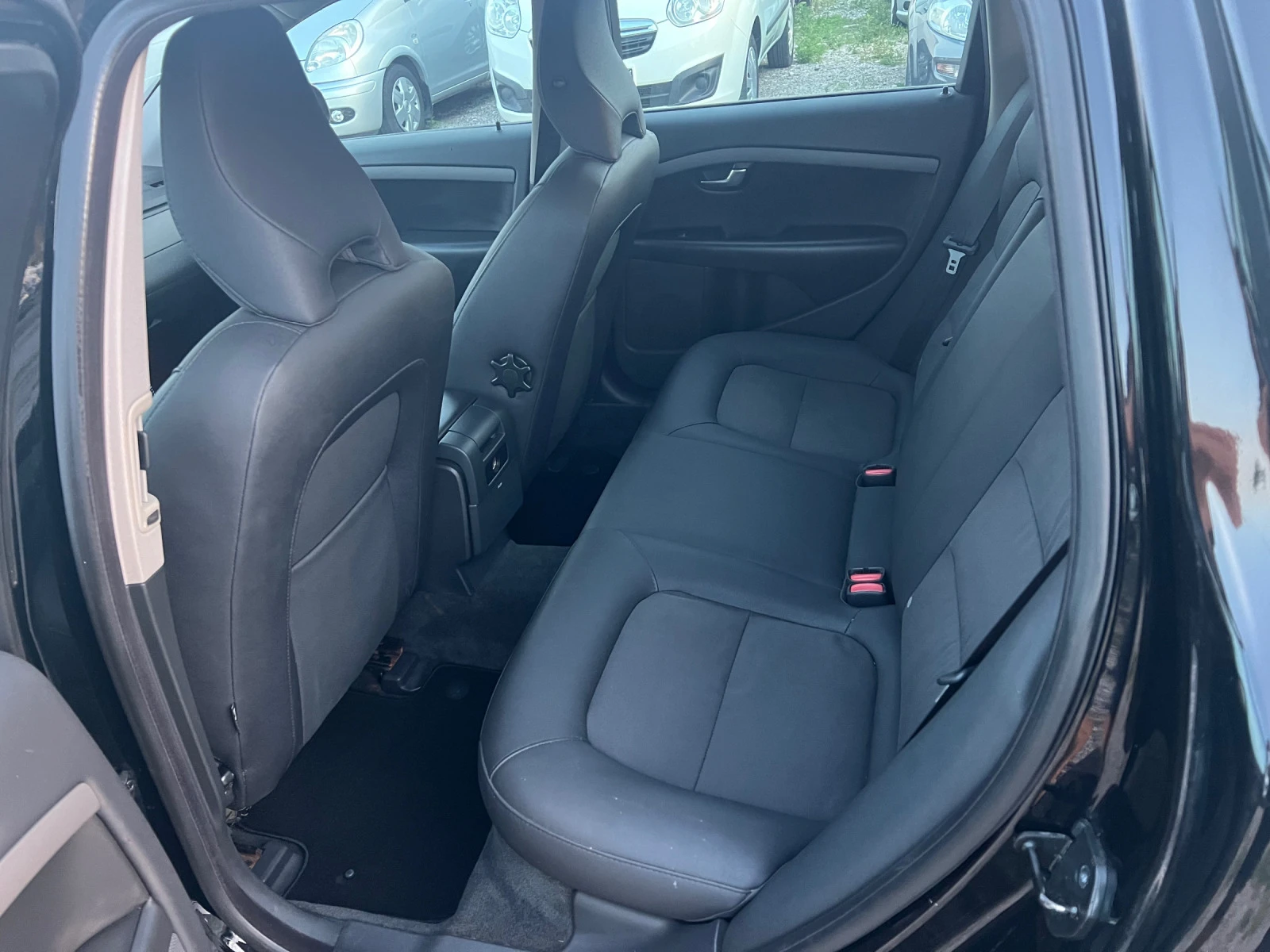 Volvo V70 1.6 D 109 к.с. | Mobile.bg — изображение 12
