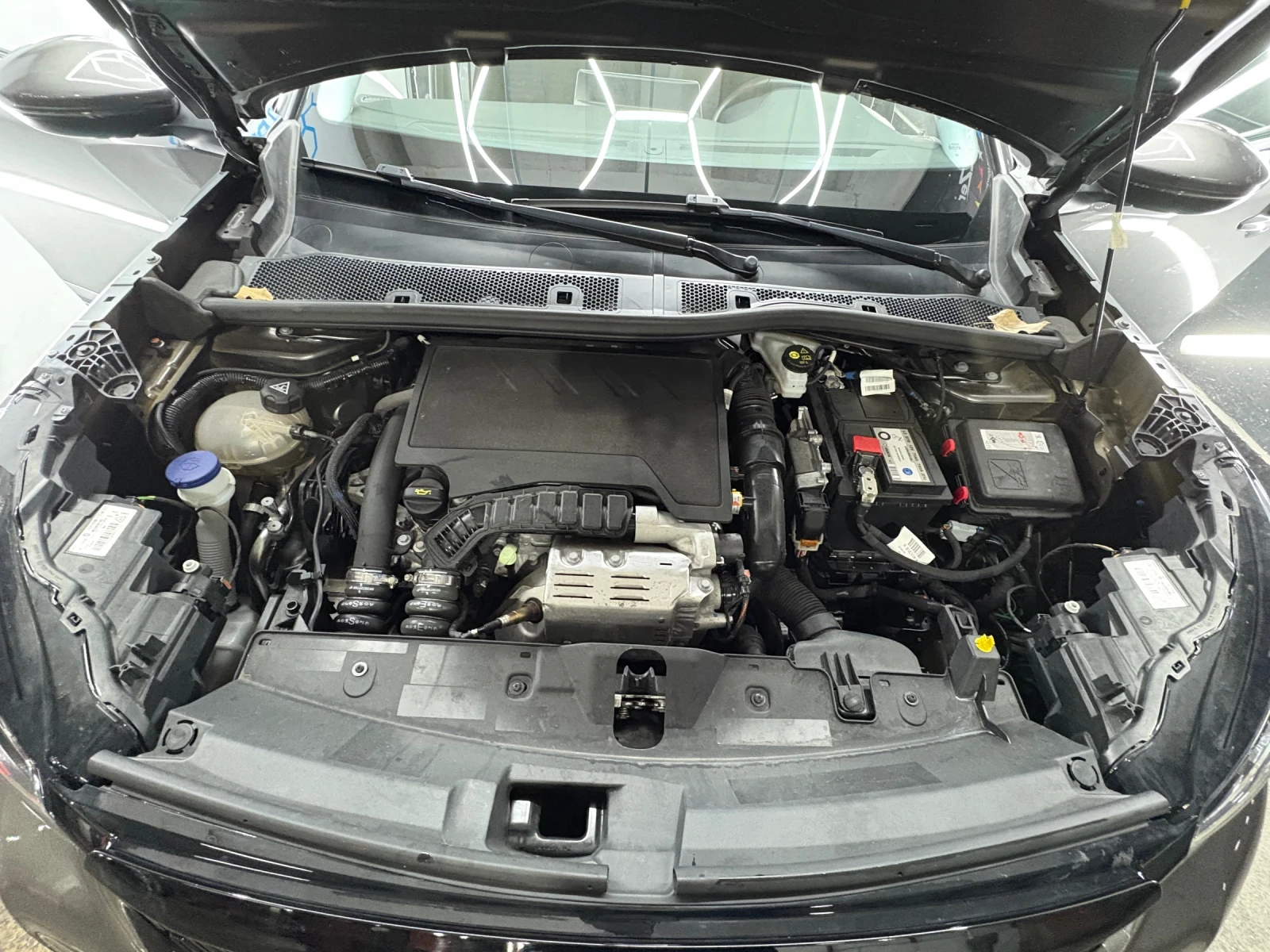 Peugeot 2008 1.3i evro 6d 2021 | Mobile.bg   12