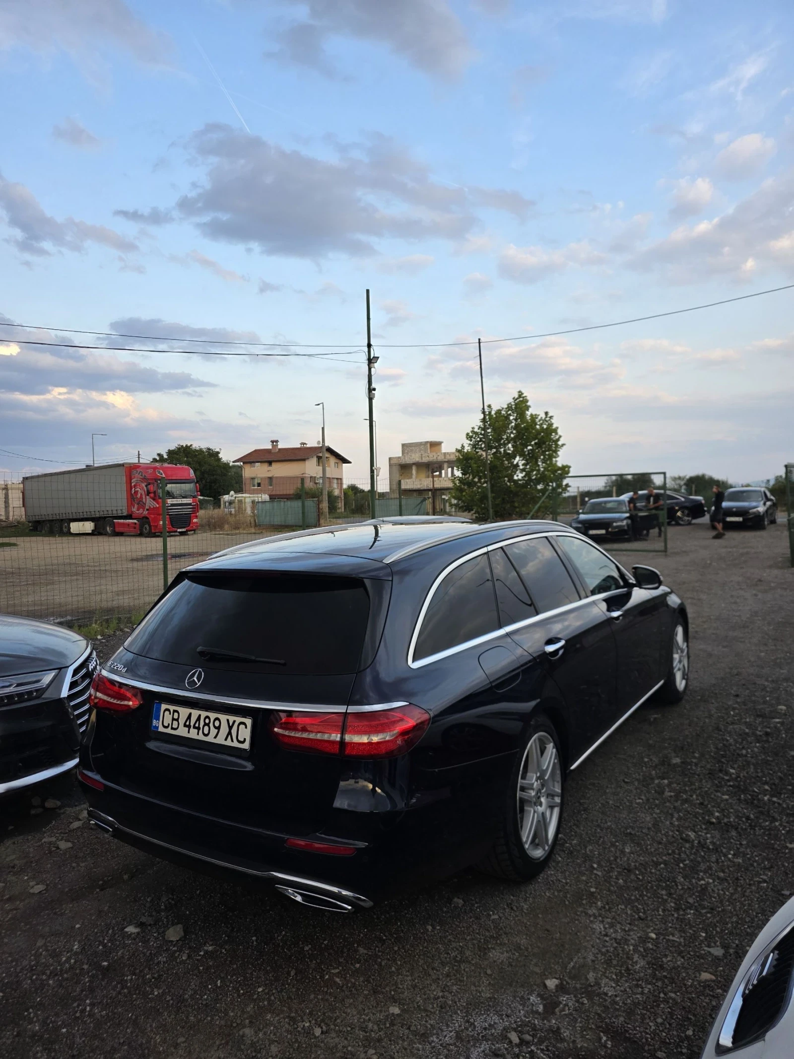 Mercedes-Benz E 220  - изображение 5