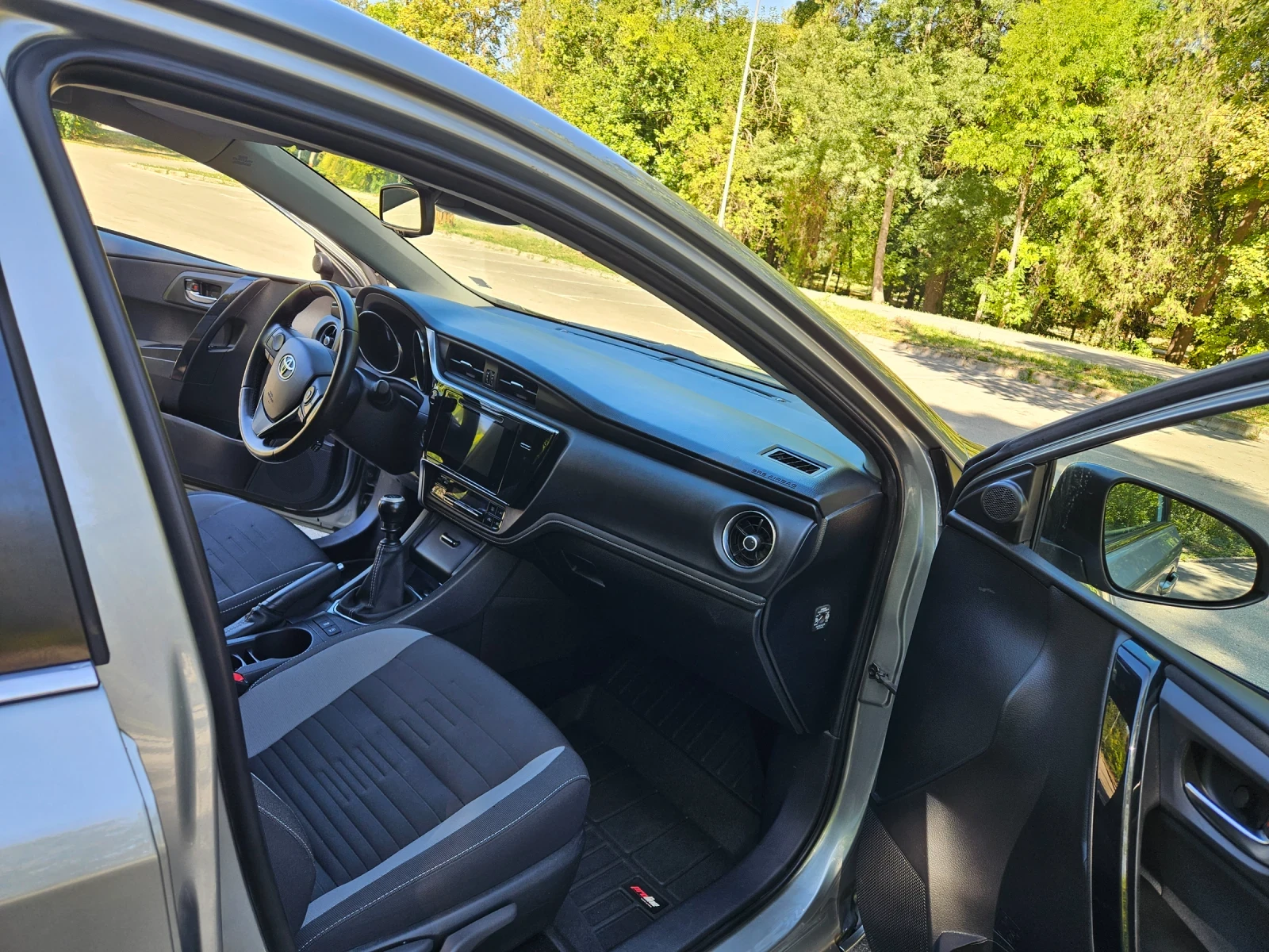 Toyota Auris  - изображение 9