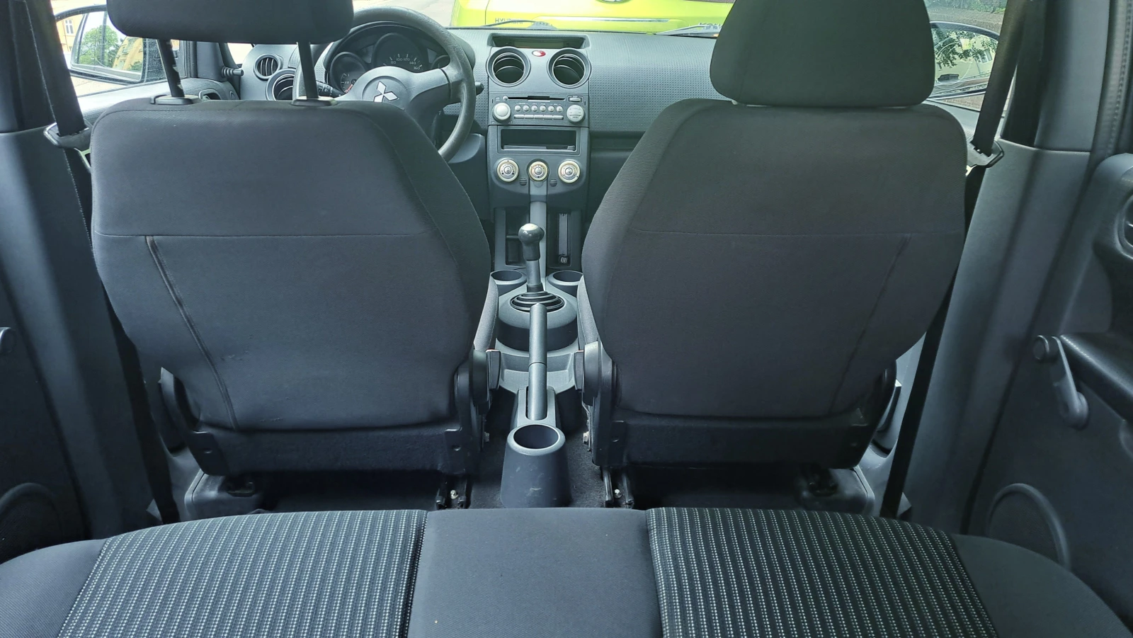 Mitsubishi Colt  - изображение 8