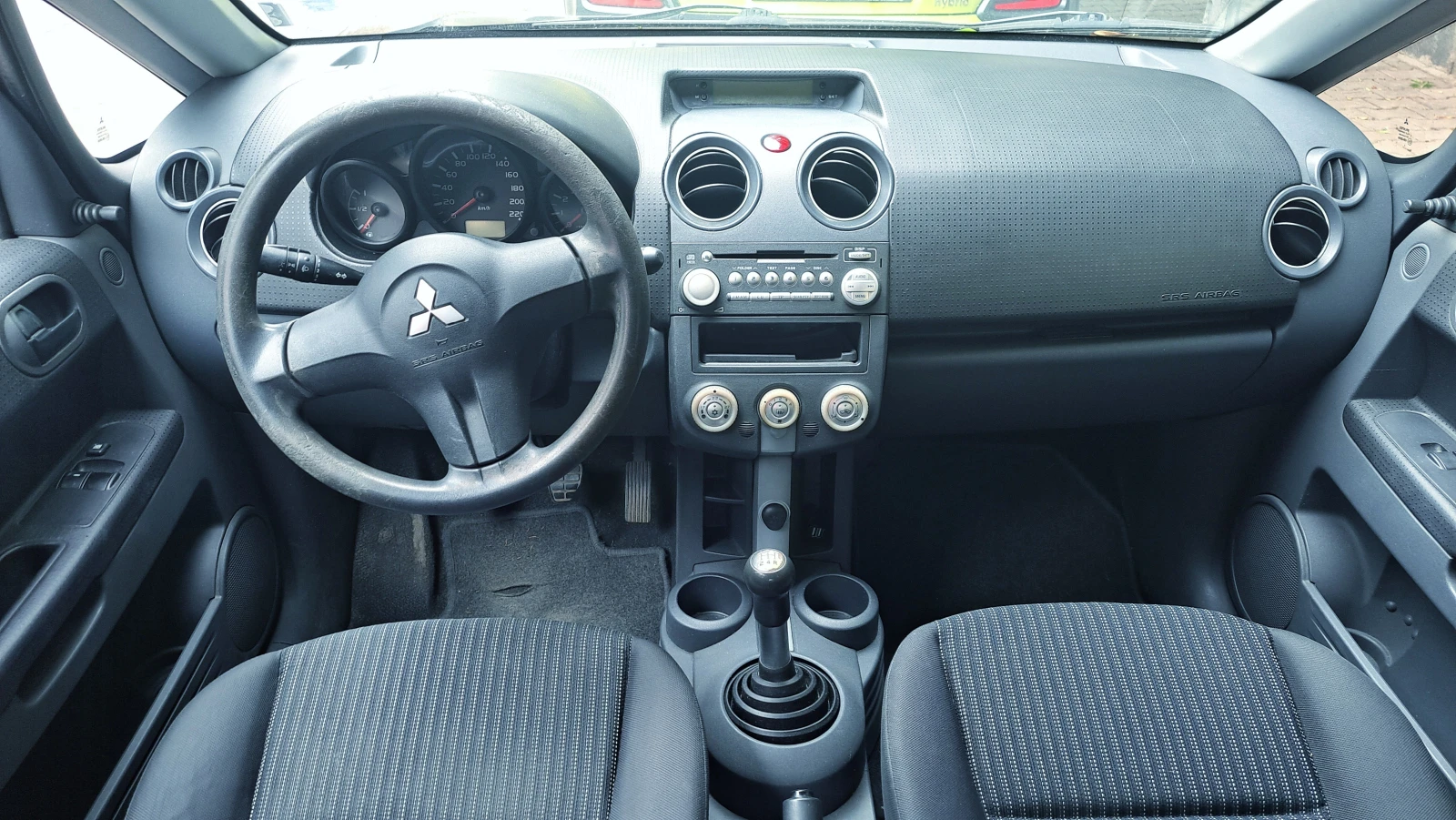 Mitsubishi Colt  - изображение 5