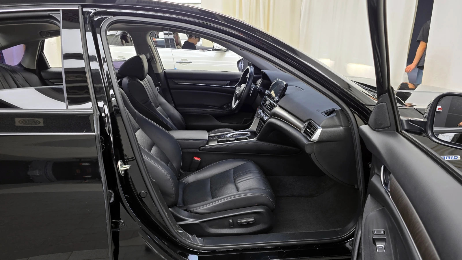 Honda Accord  2.0 hubrid touring  | Mobile.bg   9