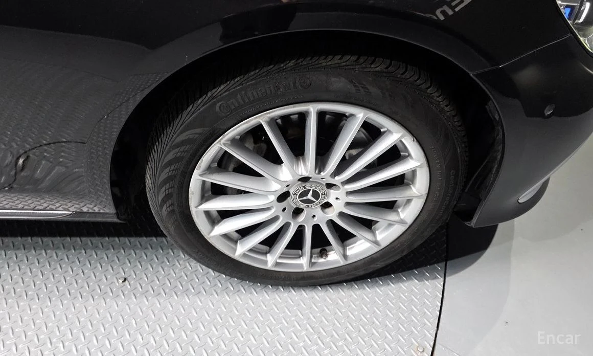 Mercedes-Benz E 220  - изображение 5