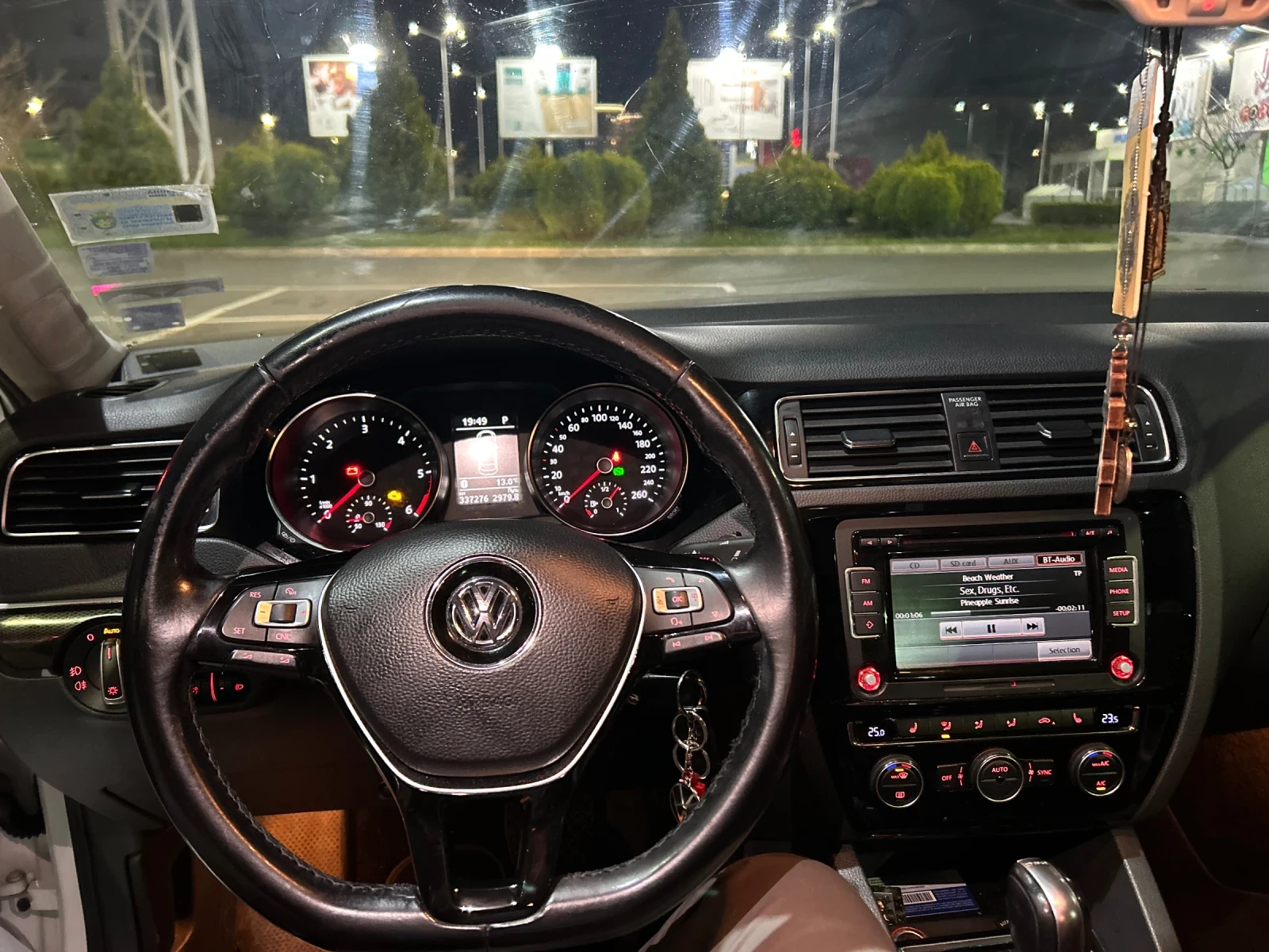 VW Jetta Blue Motion, снимка 6 - Автомобили и джипове - 54005523