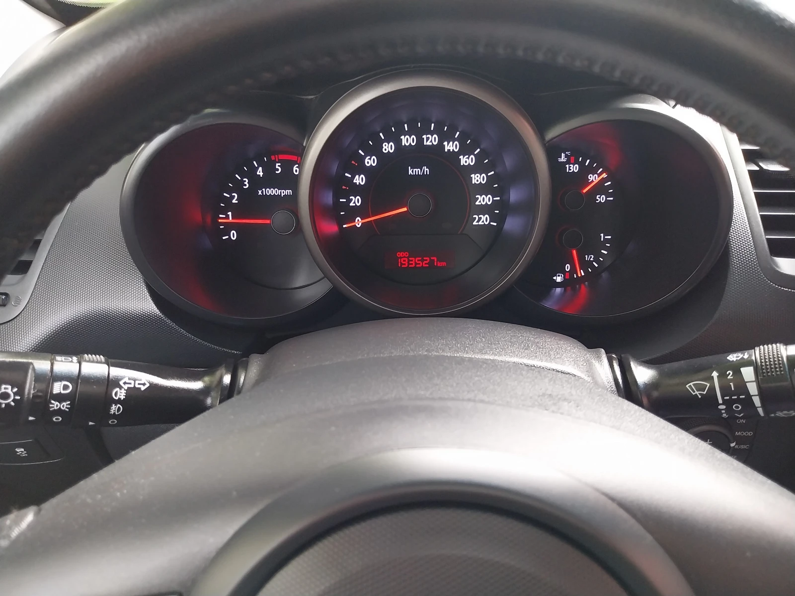 Kia Soul 1.6 CRDI* НАВИ* ПАНОРАМА * LUXURY* , снимка 15 - Автомобили и джипове - 54415109