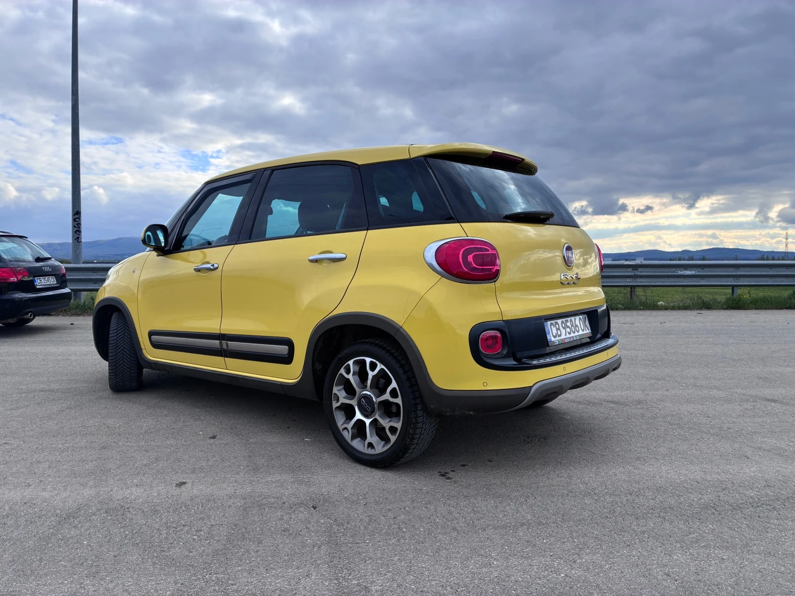 Fiat 500L, снимка 3 - Автомобили и джипове - 54515880