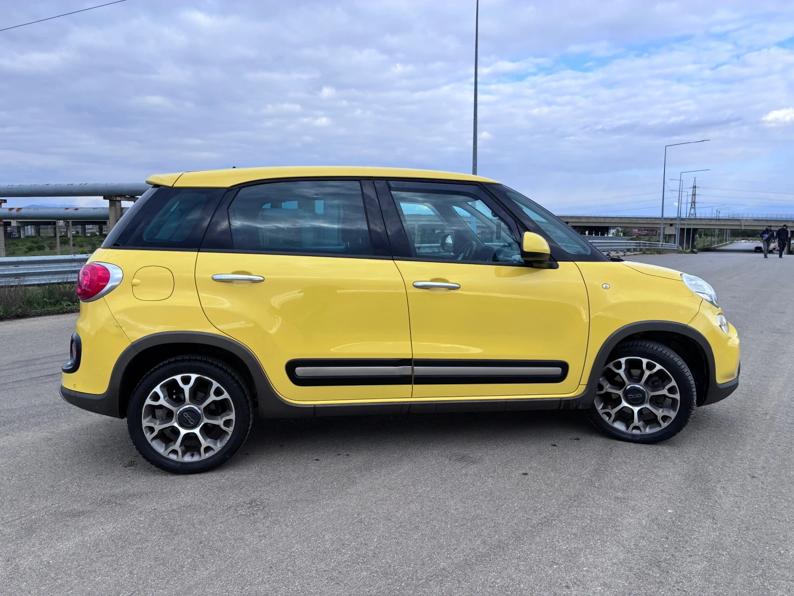 Fiat 500L, снимка 6 - Автомобили и джипове - 54515880