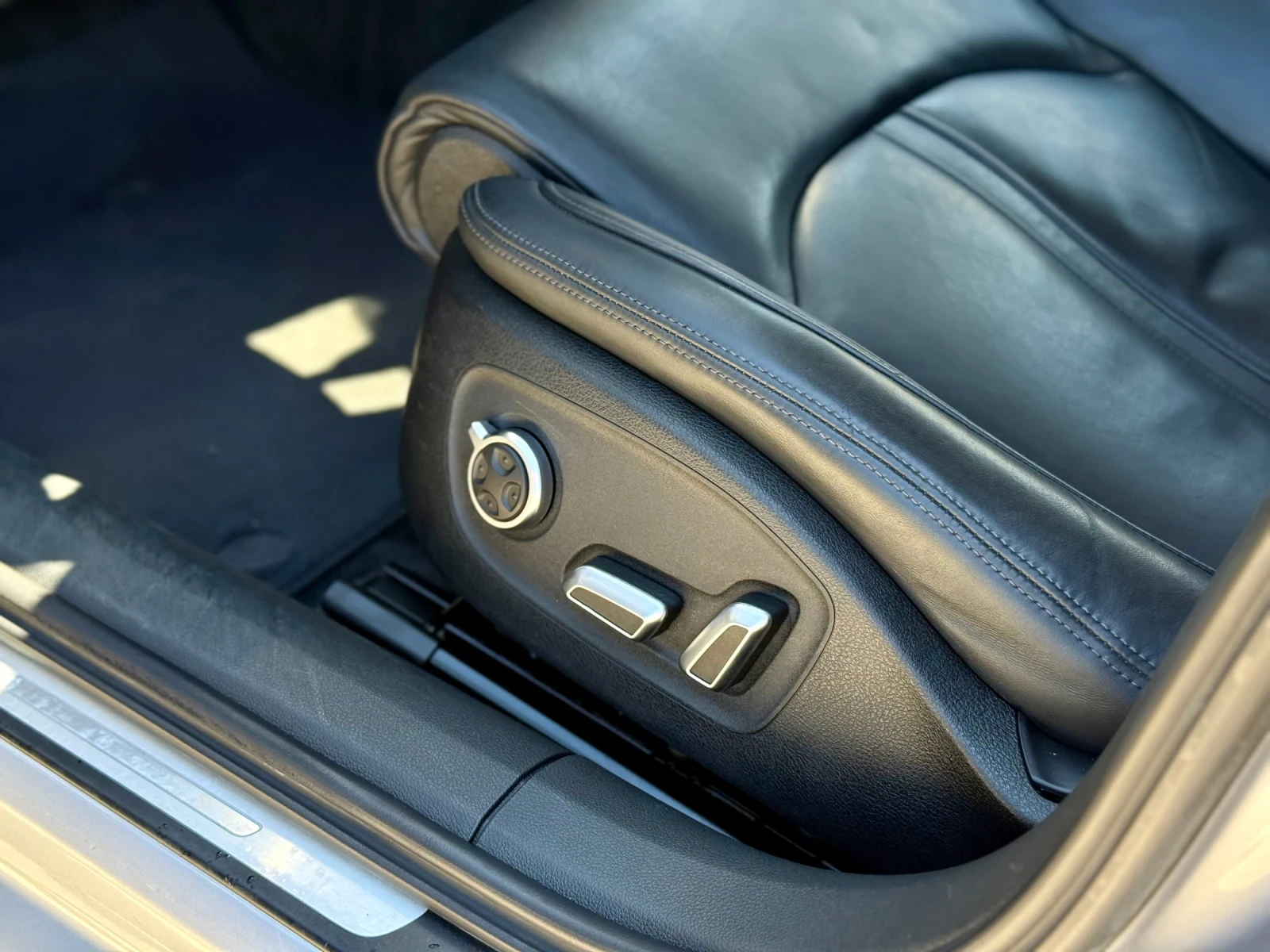 Audi A6 S LINE / DISTRONIC + / MATRIX / ПОДГРЕВ / AIRMATIC, снимка 14 - Автомобили и джипове - 54697851