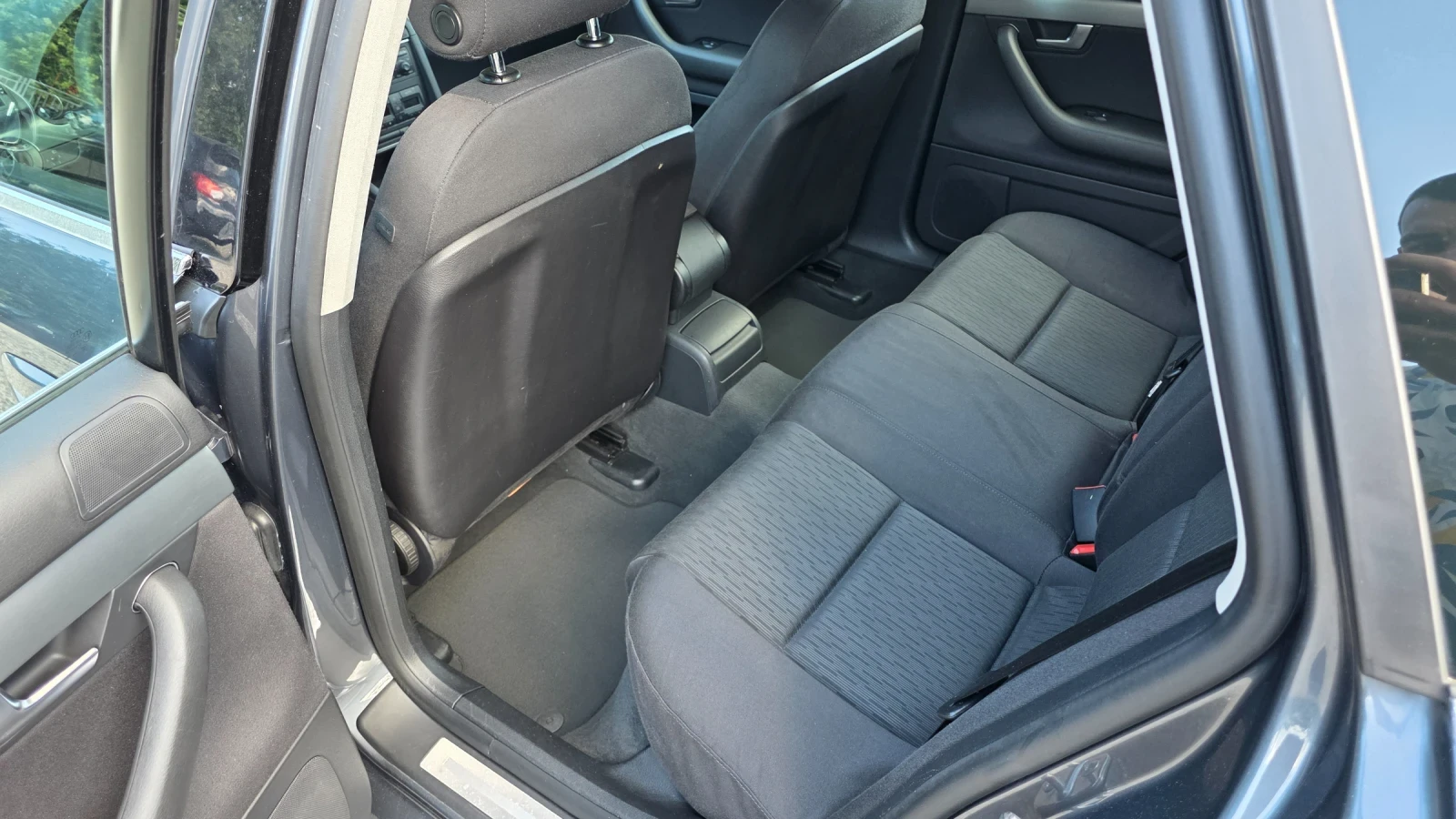 Audi A4 2.0 TDI, снимка 11 - Автомобили и джипове - 54977041