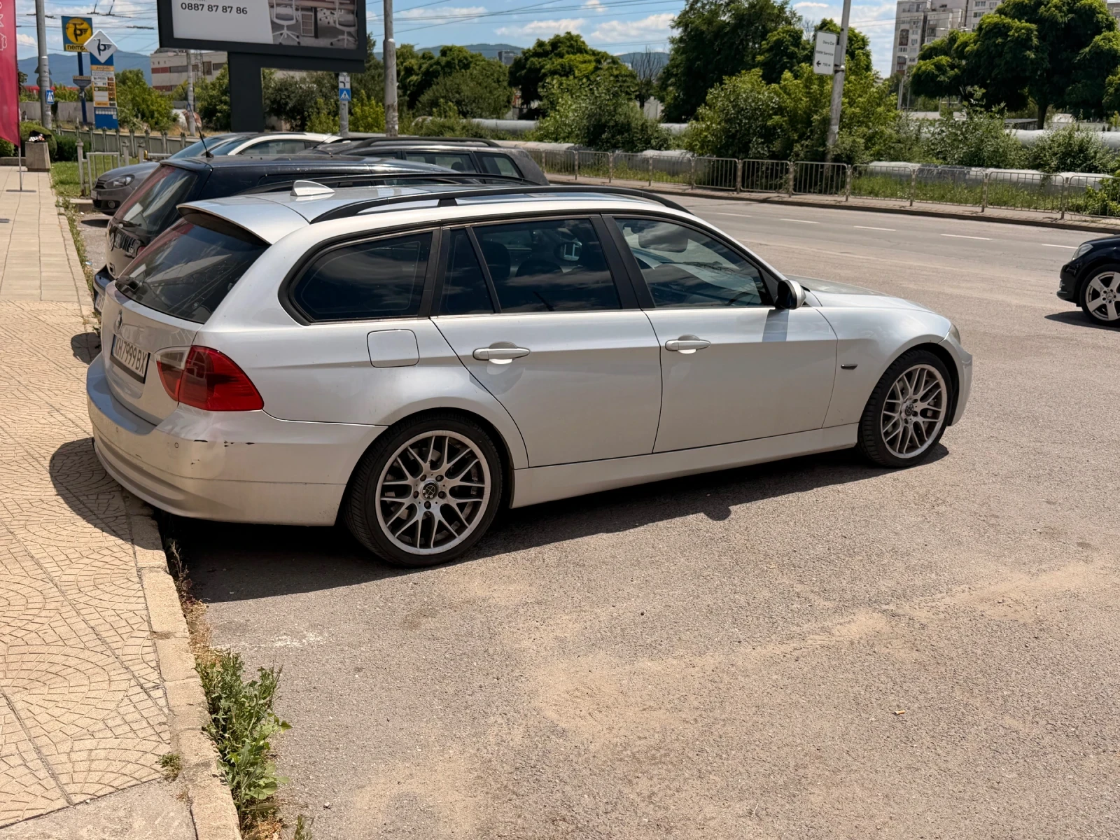 BMW 320, снимка 7 - Автомобили и джипове - 55479391