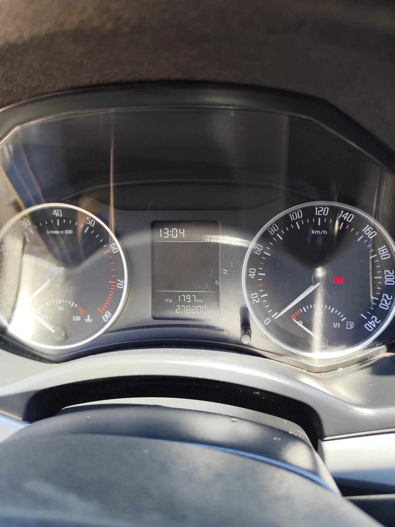 Skoda Octavia комби, снимка 15 - Автомобили и джипове - 55535395