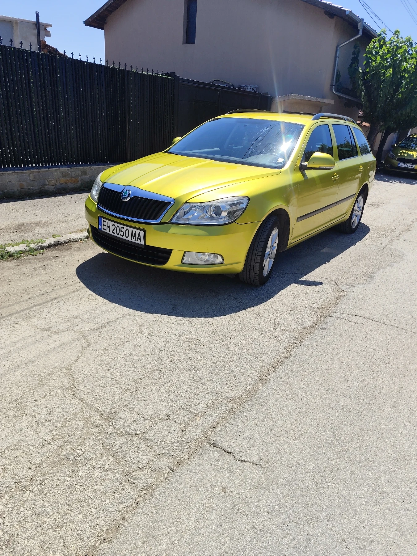 Skoda Octavia комби, снимка 2 - Автомобили и джипове - 55535395