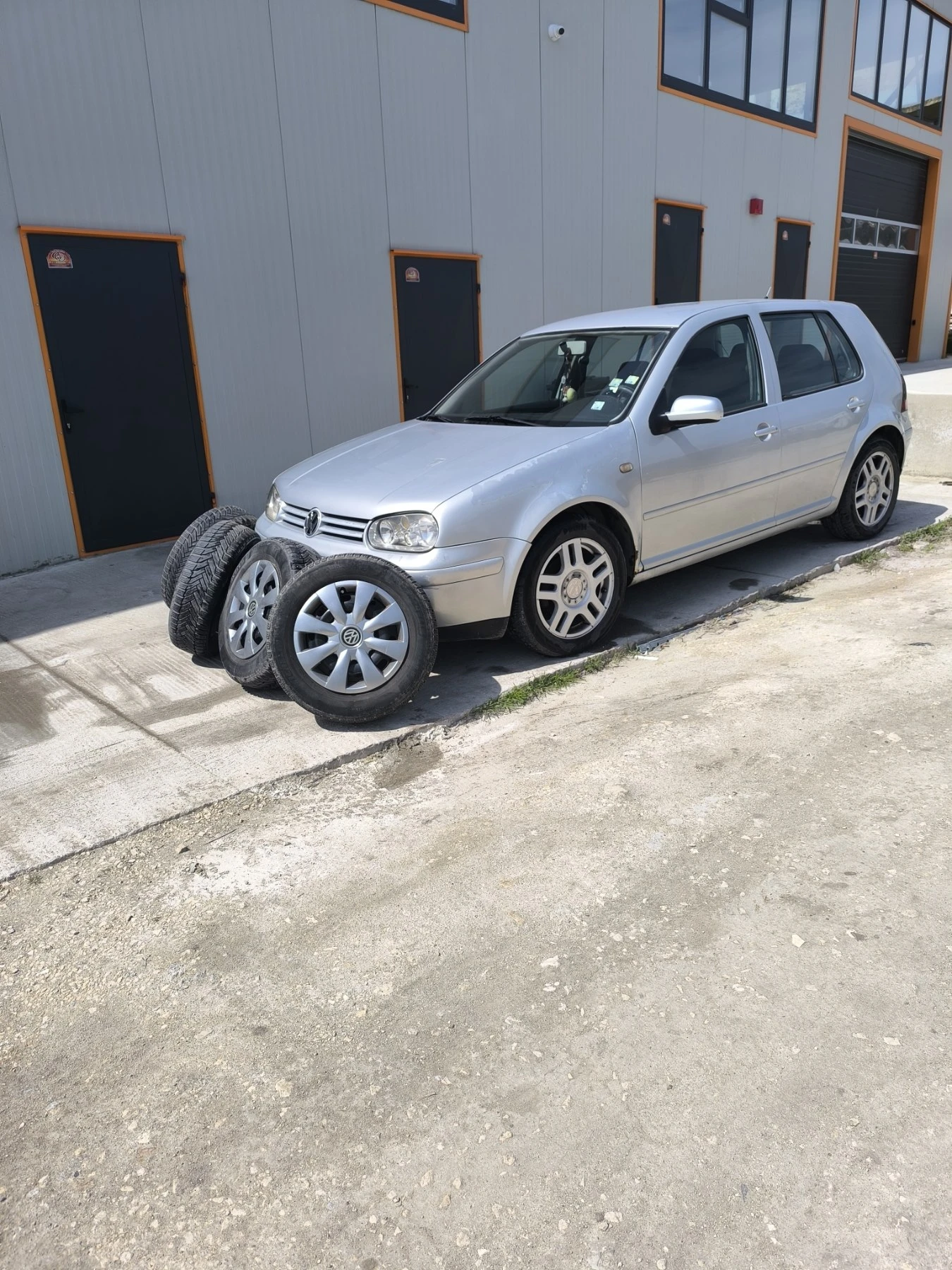 VW Golf, снимка 2 - Автомобили и джипове - 55570440