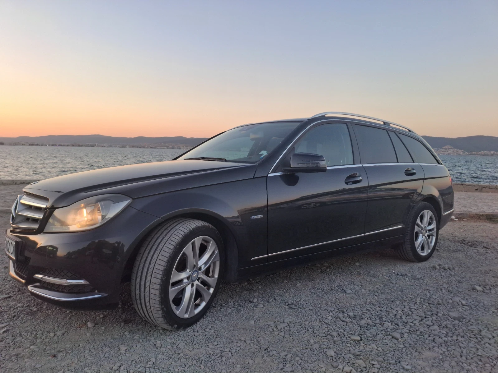 Mercedes-Benz 220 Нов внос, снимка 16 - Автомобили и джипове - 55892330