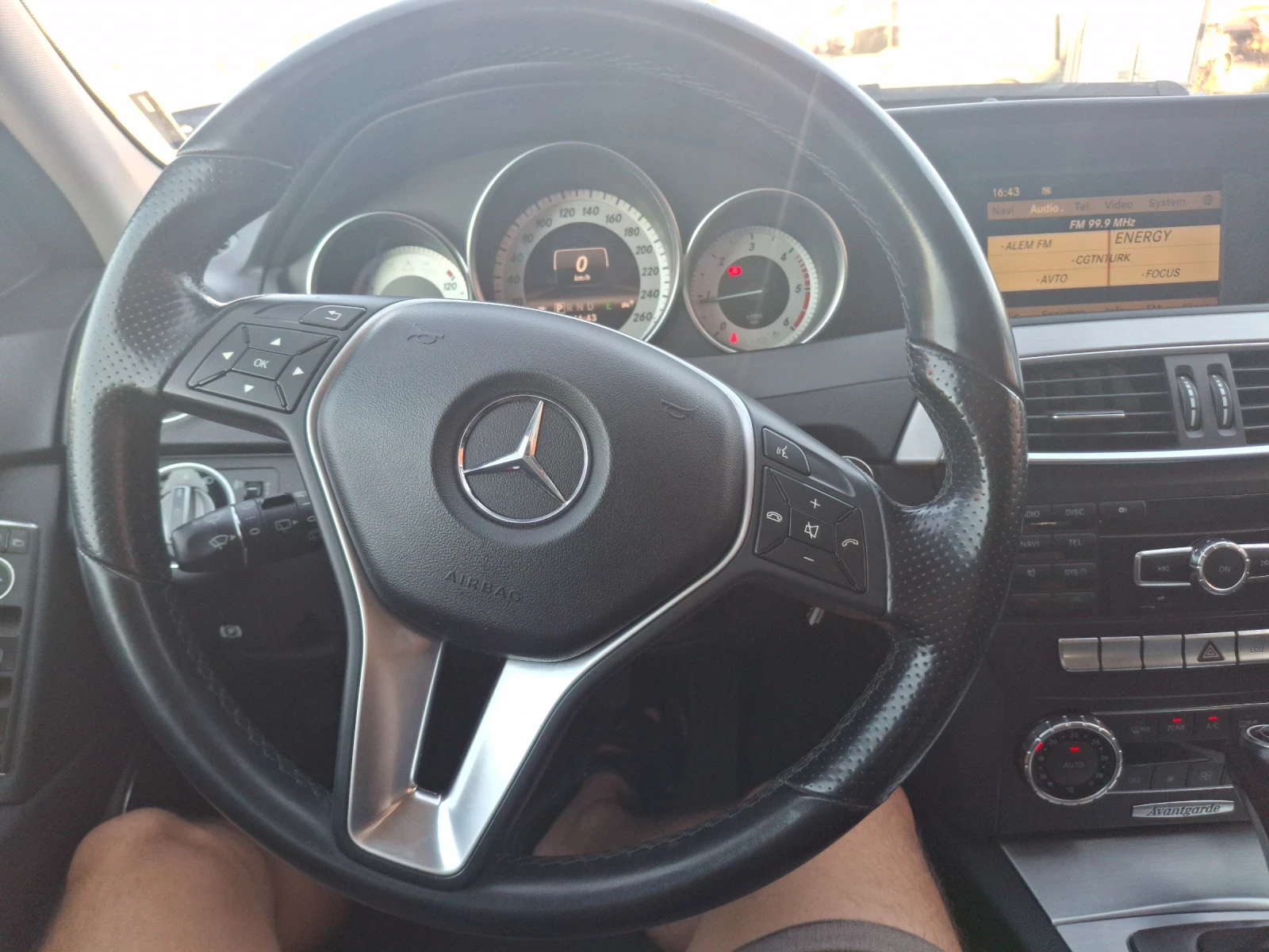 Mercedes-Benz 220 Нов внос, снимка 8 - Автомобили и джипове - 55892330