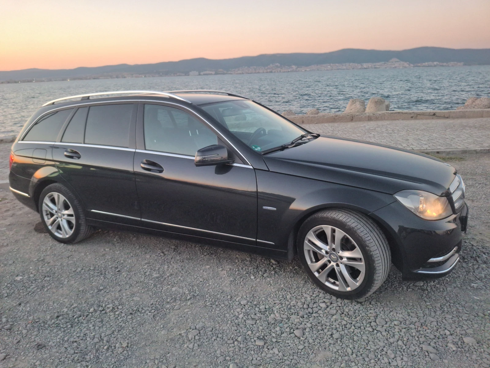 Mercedes-Benz 220 Нов внос, снимка 13 - Автомобили и джипове - 55892330