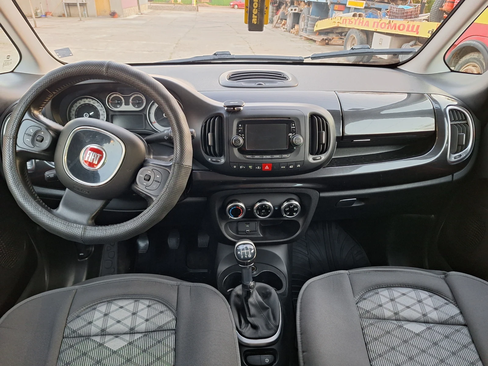 Fiat 500L, снимка 6 - Автомобили и джипове - 56322601