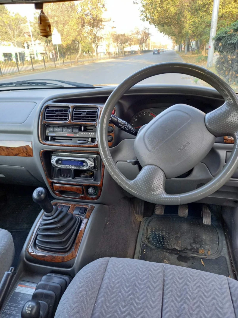 Suzuki Grand vitara 2.0 TDI, снимка 10 - Автомобили и джипове - 47089005