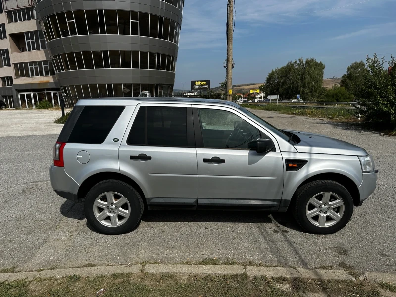 Land Rover Freelander 2.2D, снимка 8 - Автомобили и джипове - 47128999