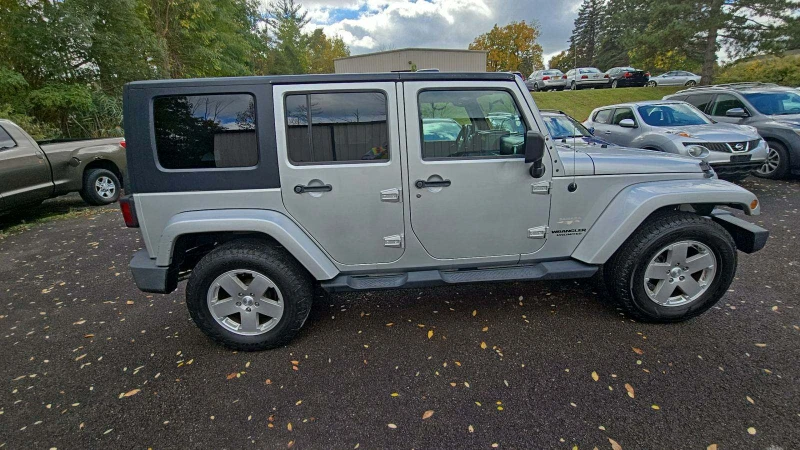 Jeep Wrangler Unlimited Sahara Автоматик, снимка 4 - Автомобили и джипове - 48336970