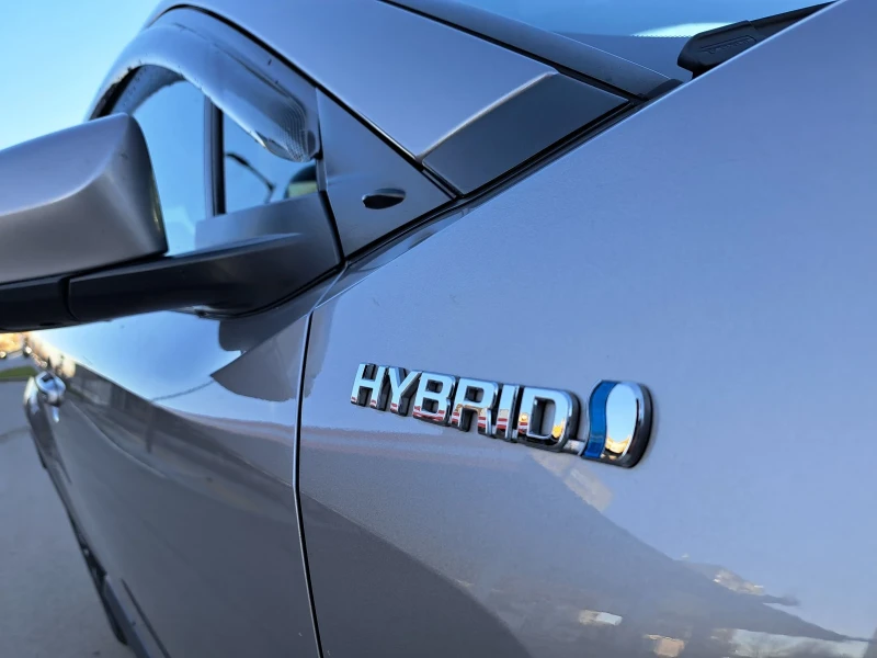 Toyota C-HR 1.8 Hybrid* Executive* Лизинг * Бартер, снимка 9 - Автомобили и джипове - 48833791