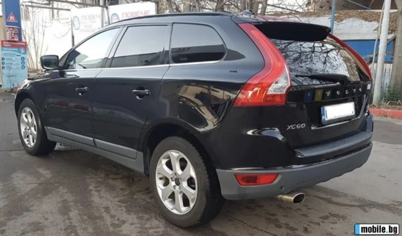 Volvo XC60, снимка 2 - Автомобили и джипове - 52510980