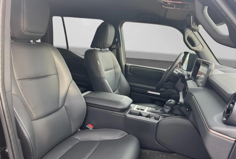 Toyota Land cruiser 250 2.8D EXECUTIVE 360 CAMERA LED KEYLESS, снимка 10 - Автомобили и джипове - 52003200