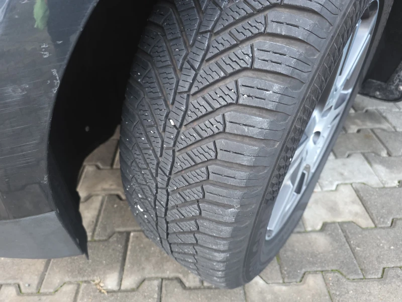 Volvo XC60 2.4D AWD, снимка 15 - Автомобили и джипове - 52473565