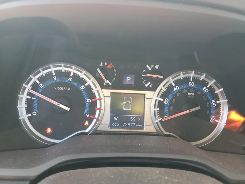 Toyota 4runner SR5 PREMIUM Keyless* Камера* Подгрев* Кожа* , снимка 9 - Автомобили и джипове - 52540117