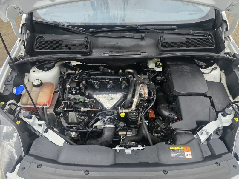 Ford Kuga 2.0TDCI 4X4, снимка 14 - Автомобили и джипове - 53462899