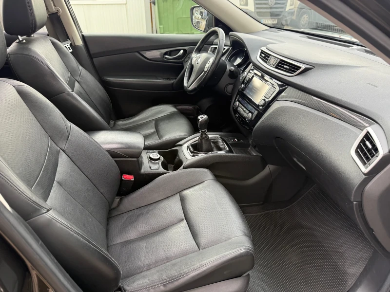 Nissan X-trail 4x4+ Панорама+ Теглич+ Камера+ Подгрев+ 7места, снимка 9 - Автомобили и джипове - 53505123